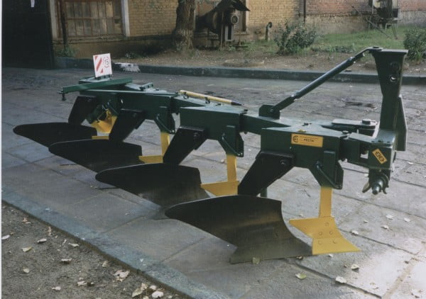 تصویر 1 از گاوآهن ارتشی سازه سنگین عملیاتی با کیفیت مطرح